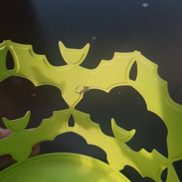 Bath And Body Works Green BAT Cutout Candle Holder with Black Glitter Overlay - Picture 2 of 3